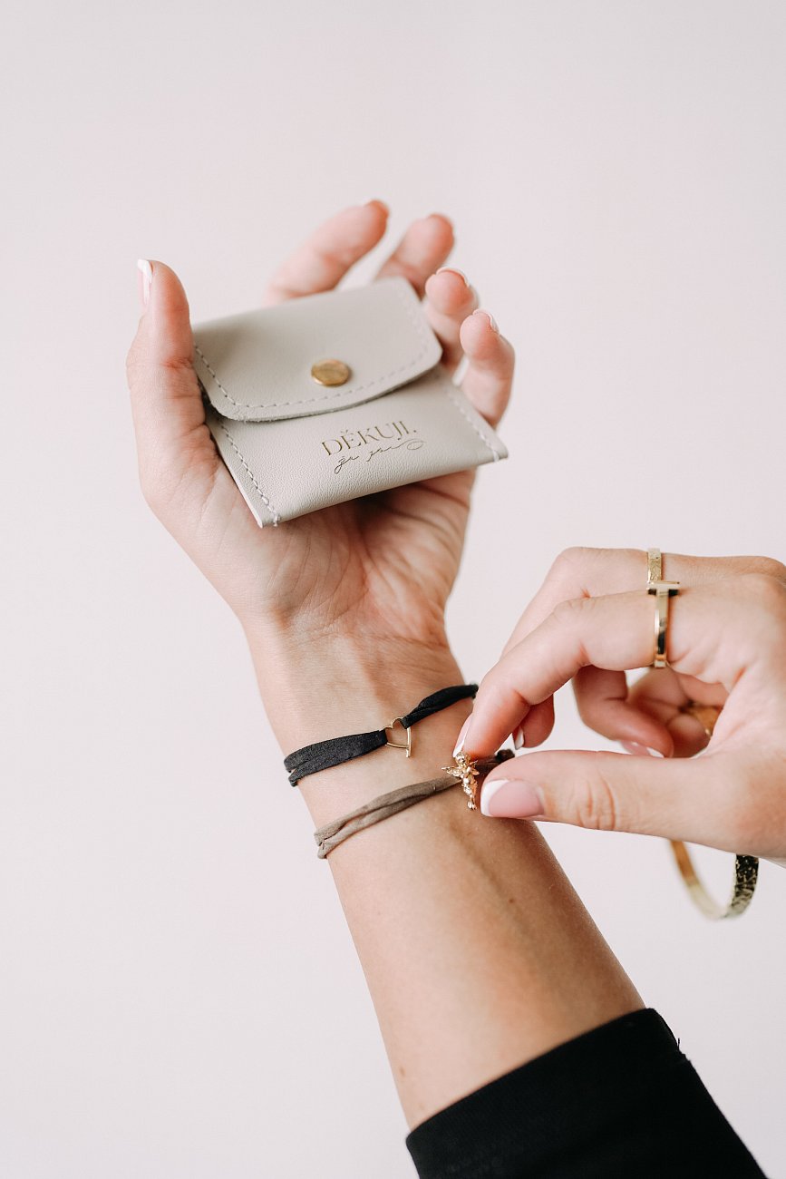 KOŽENÉ POUZDRO NA ŠPERKY