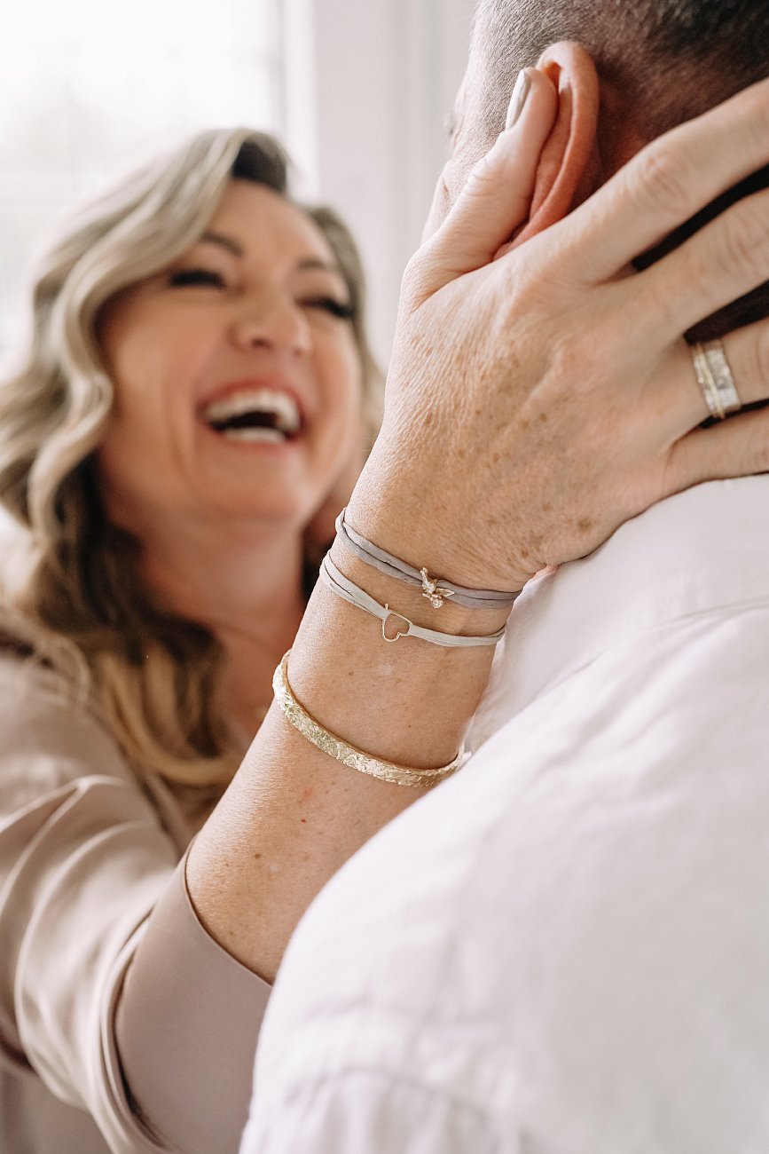 ANDĚL NÁRAMEK HEDVÁBÍ