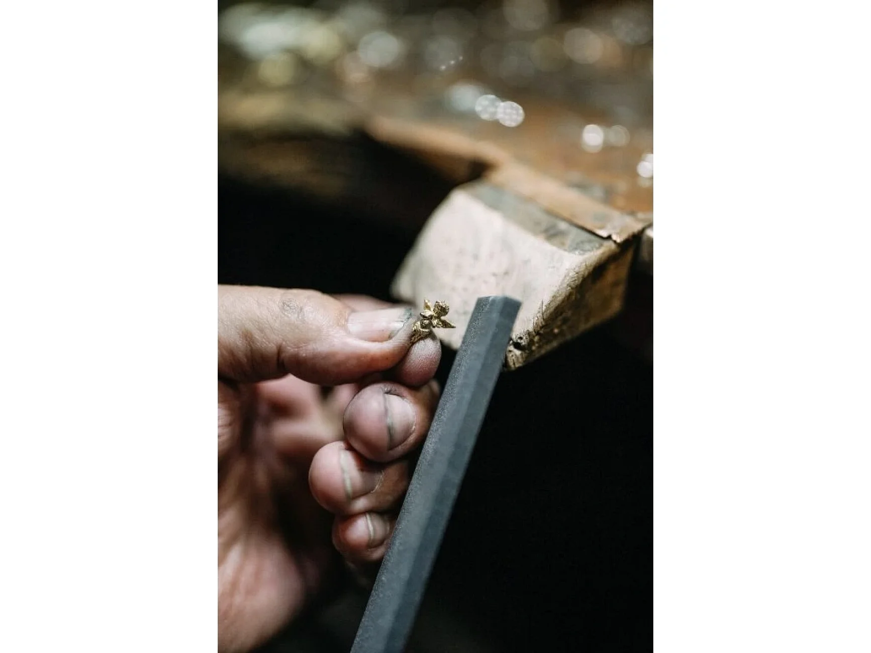 ANDĚL NÁRAMEK HEDVÁBÍ